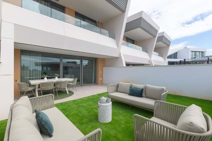 Image No.2-3 Bed Townhouse for sale