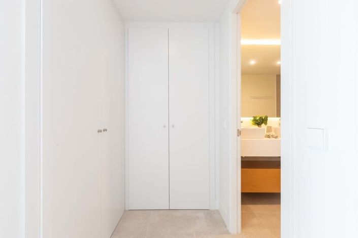 Image No.27-3 Bed Townhouse for sale