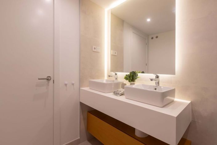 Image No.48-3 Bed Townhouse for sale