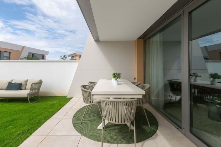 Image No.56-3 Bed Townhouse for sale