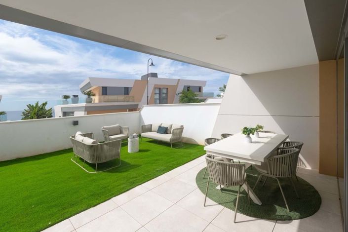 Image No.57-3 Bed Townhouse for sale