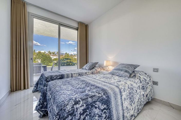 Image No.17-3 Bed Apartment for sale