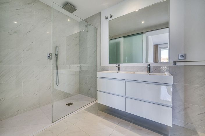 Image No.20-3 Bed Apartment for sale