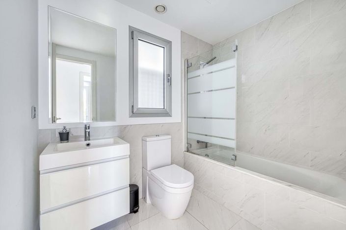 Image No.21-3 Bed Apartment for sale