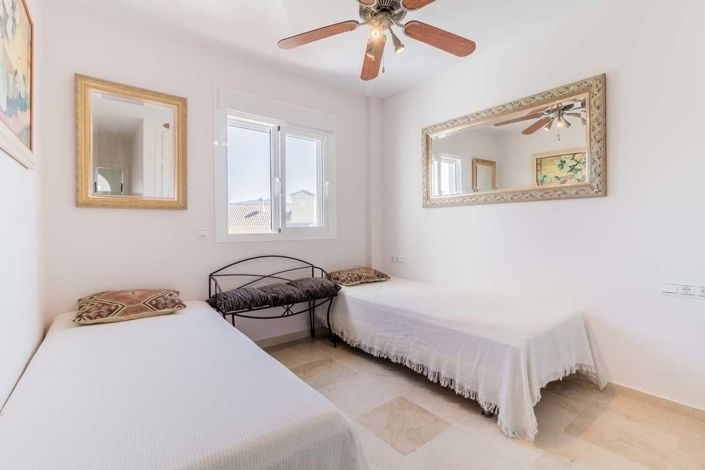 Image No.14-3 Bed Apartment for sale