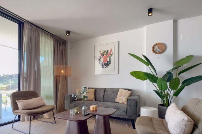 Image No.1-3 Bed Apartment for sale