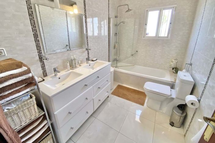 Image No.11-Villa de 4 chambres à vendre à La Cala De Mijas