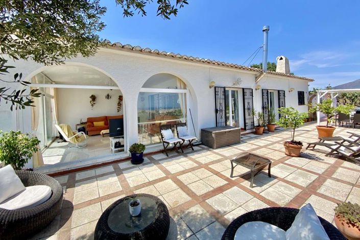 Image No.3-4 Bed Villa for sale