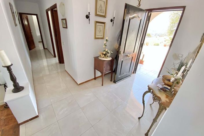 Image No.8-4 Bed Villa for sale