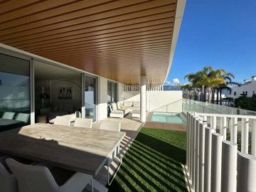 1447-529727-78d1f4f8b6655591b02d22fabb36a692d