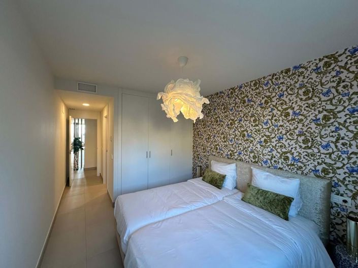 Image No.20-3 Bed Apartment for sale