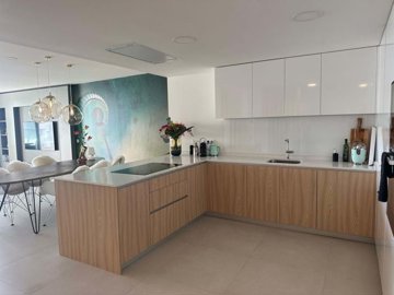 1447-529727-78d1f4f8b6655591b02d22fabb36a692d