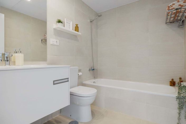 Image No.14-4 Bed Penthouse for sale