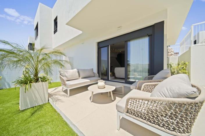Image No.1-4 Bed Semi-Detached for sale
