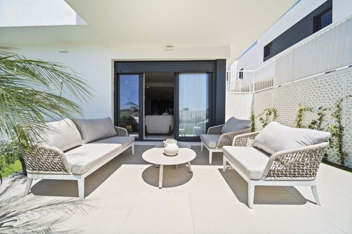 Image No.36-4 Bed Semi-Detached for sale