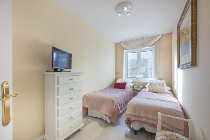 Image No.24-2 Bed Apartment for sale