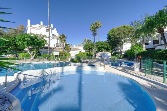 Image No.1-2 Bed Apartment for sale