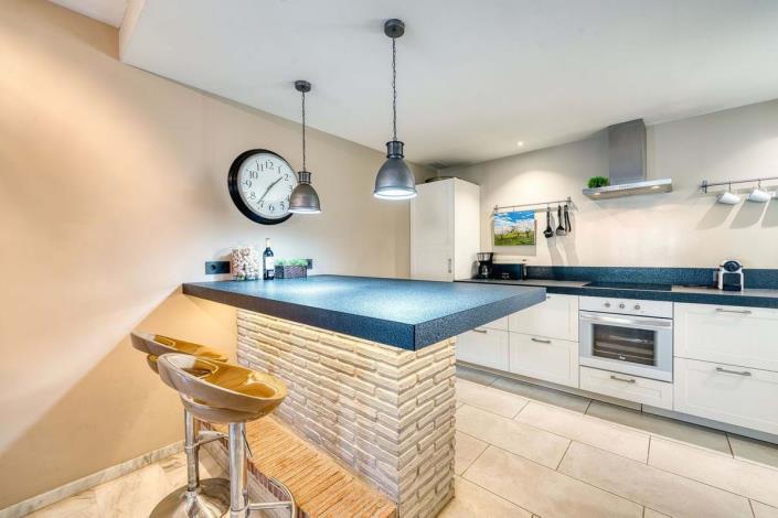 Image No.9-2 Bed Apartment for sale