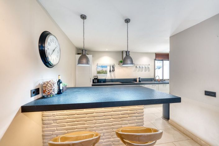 Image No.12-2 Bed Apartment for sale