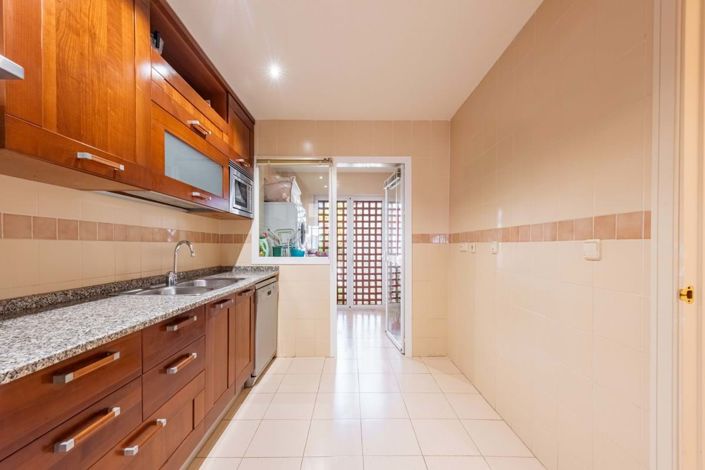 Image No.12-2 Bed Apartment for sale