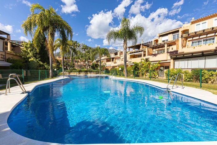 Image No.1-2 Bed Townhouse for sale