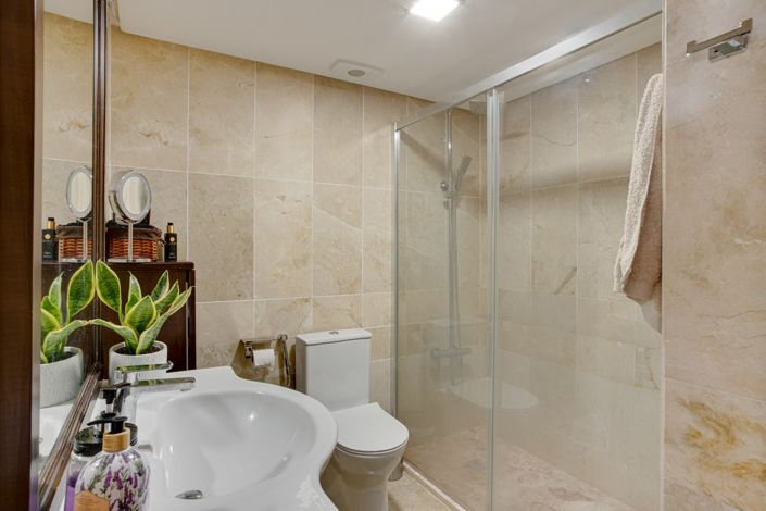 Image No.11-2 Bed Apartment for sale