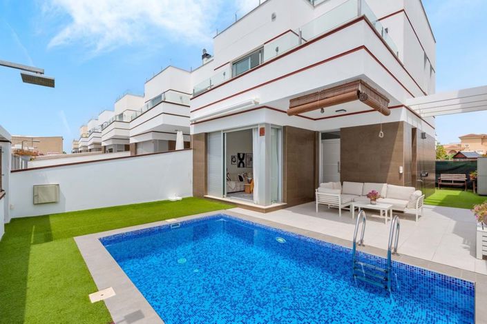 Image No.1-3 Bed Villa for sale