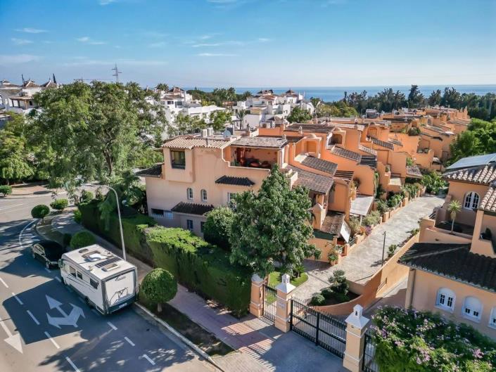 Image No.39-2 Bed Townhouse for sale