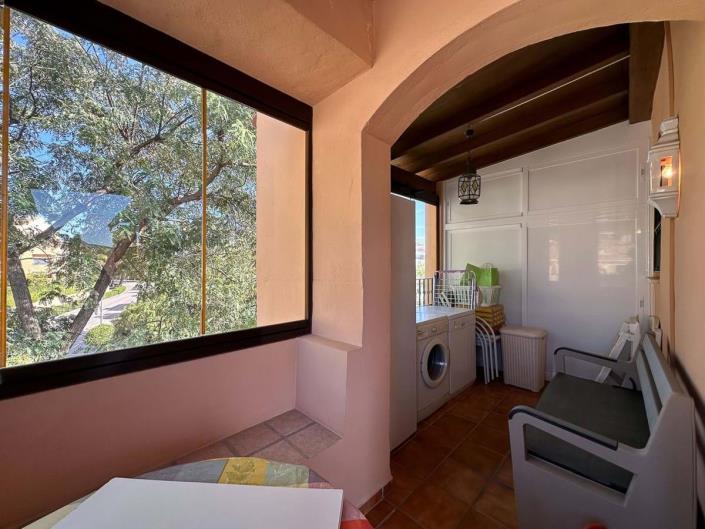 Image No.13-2 Bed Townhouse for sale