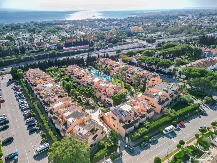 Image No.45-2 Bed Townhouse for sale