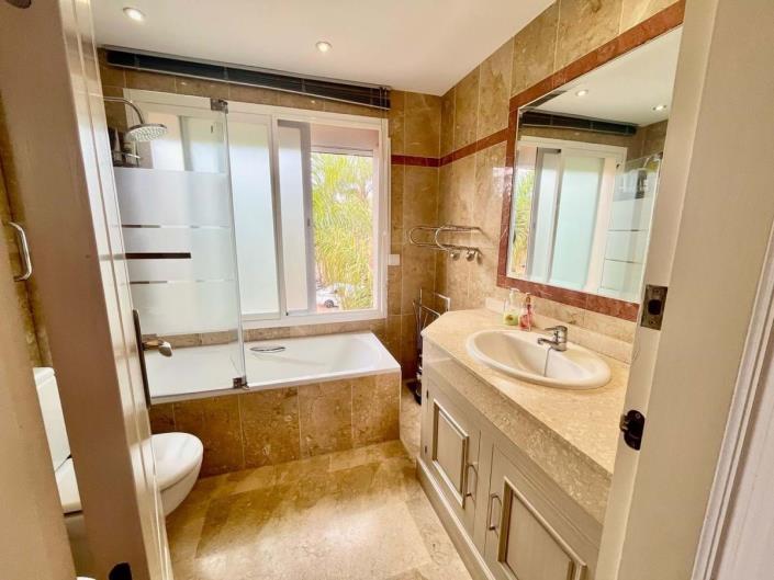 Image No.18-Maison de ville de 4 chambres à vendre à Marbella