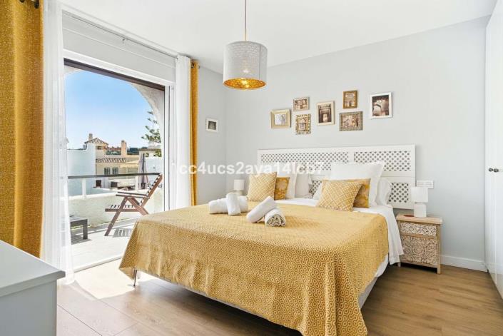 Image No.13-3 Bed Townhouse for sale