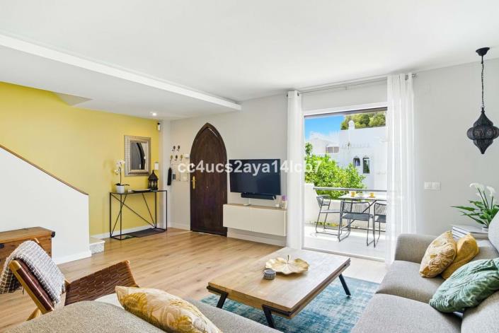 Image No.8-3 Bed Townhouse for sale