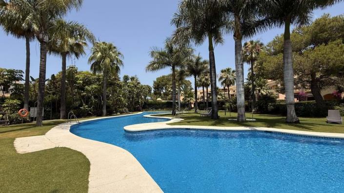 Image No.1-2 Bed Apartment for sale