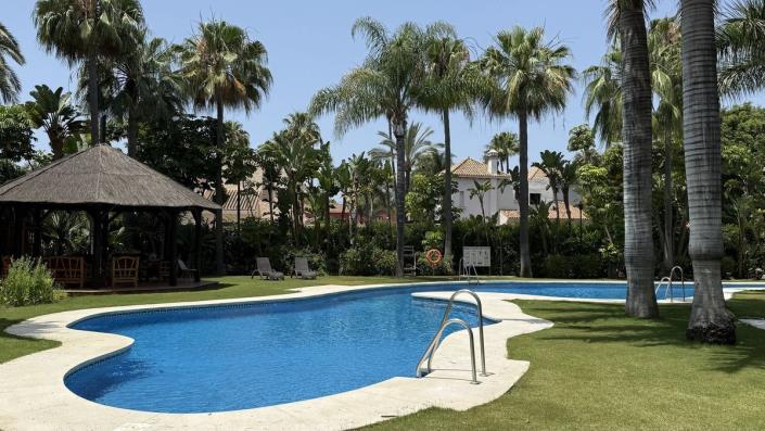 Image No.28-2 Bed Apartment for sale