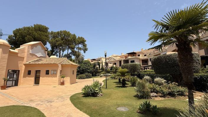 Image No.24-2 Bed Apartment for sale