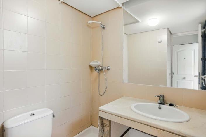 Image No.16-3 Bed Townhouse for sale