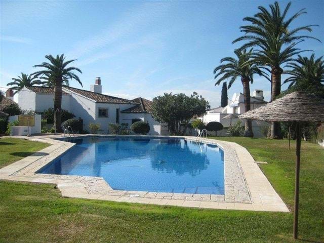Image No.1-3 Bed Townhouse for sale