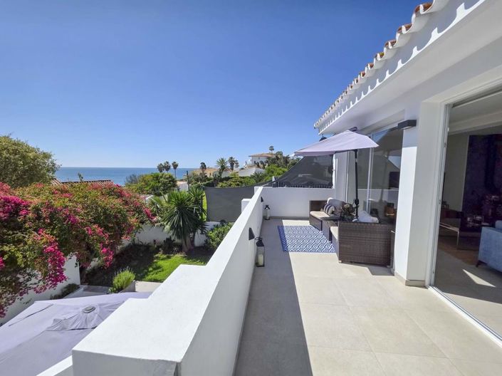 Image No.2-Villa de 4 chambres à vendre à Estepona