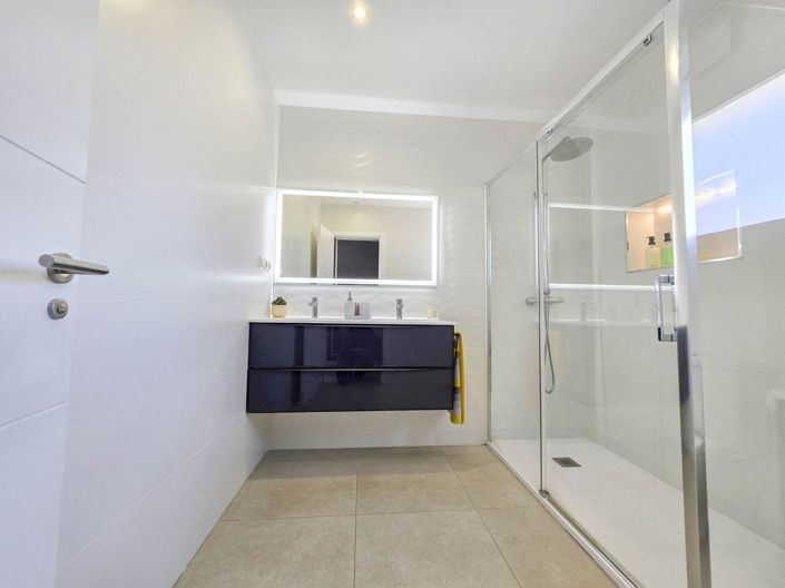 Image No.22-Villa de 4 chambres à vendre à Estepona