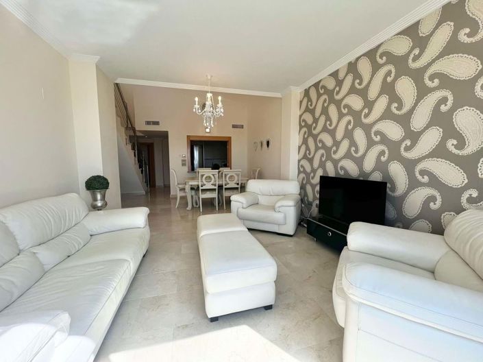 Image No.3-Penthouse de 4 chambres à vendre à Estepona