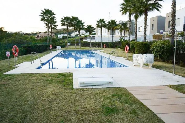 Image No.1-3 Bed Townhouse for sale