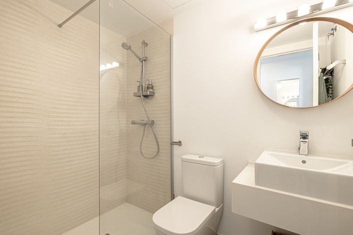 Image No.8-2 Bed Apartment for sale