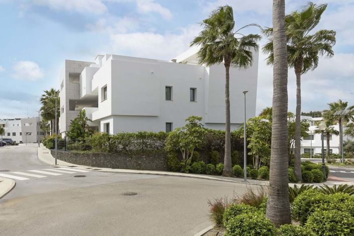 Image No.33-3 Bed Apartment for sale