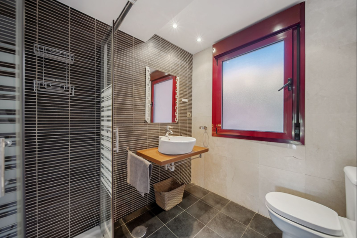 Image No.63-2 Bed Apartment for sale