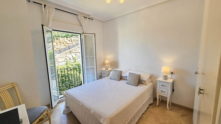 Image No.38-3 Bed Apartment for sale