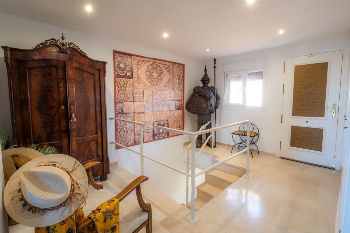 Image No.15-5 Bed Apartment for sale