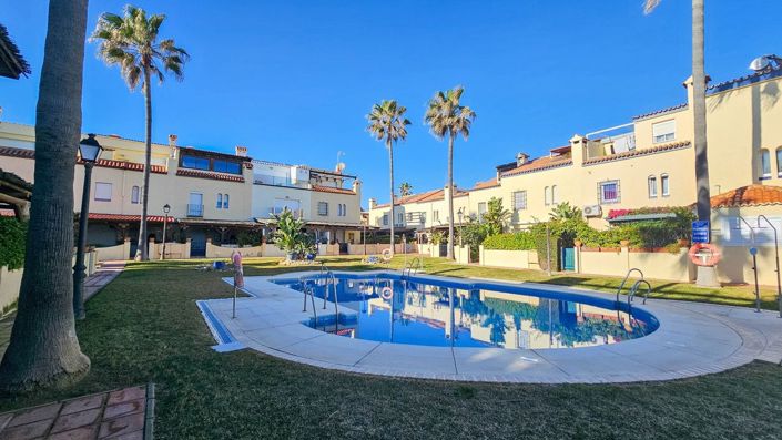 Image No.1-Jumelé de 4 chambres à vendre à Casares