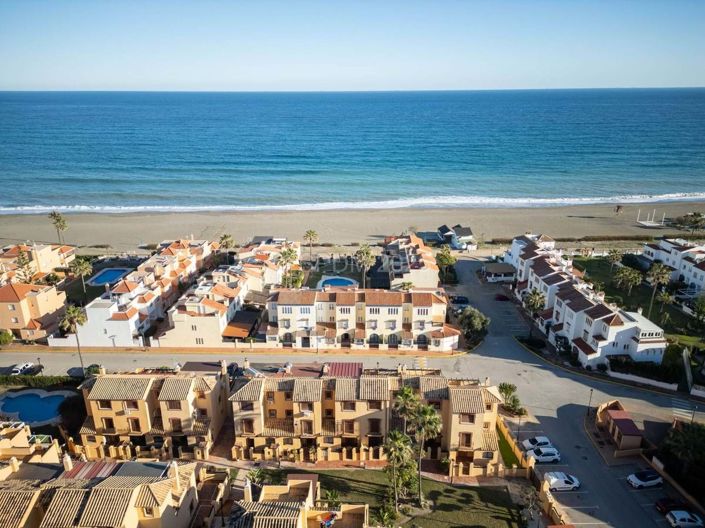 Image No.70-Jumelé de 4 chambres à vendre à La Duquesa