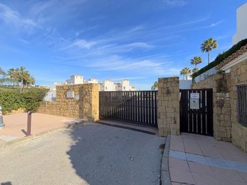 1447-610588-78d1f4f8b6655591b02d22fabb36a692d